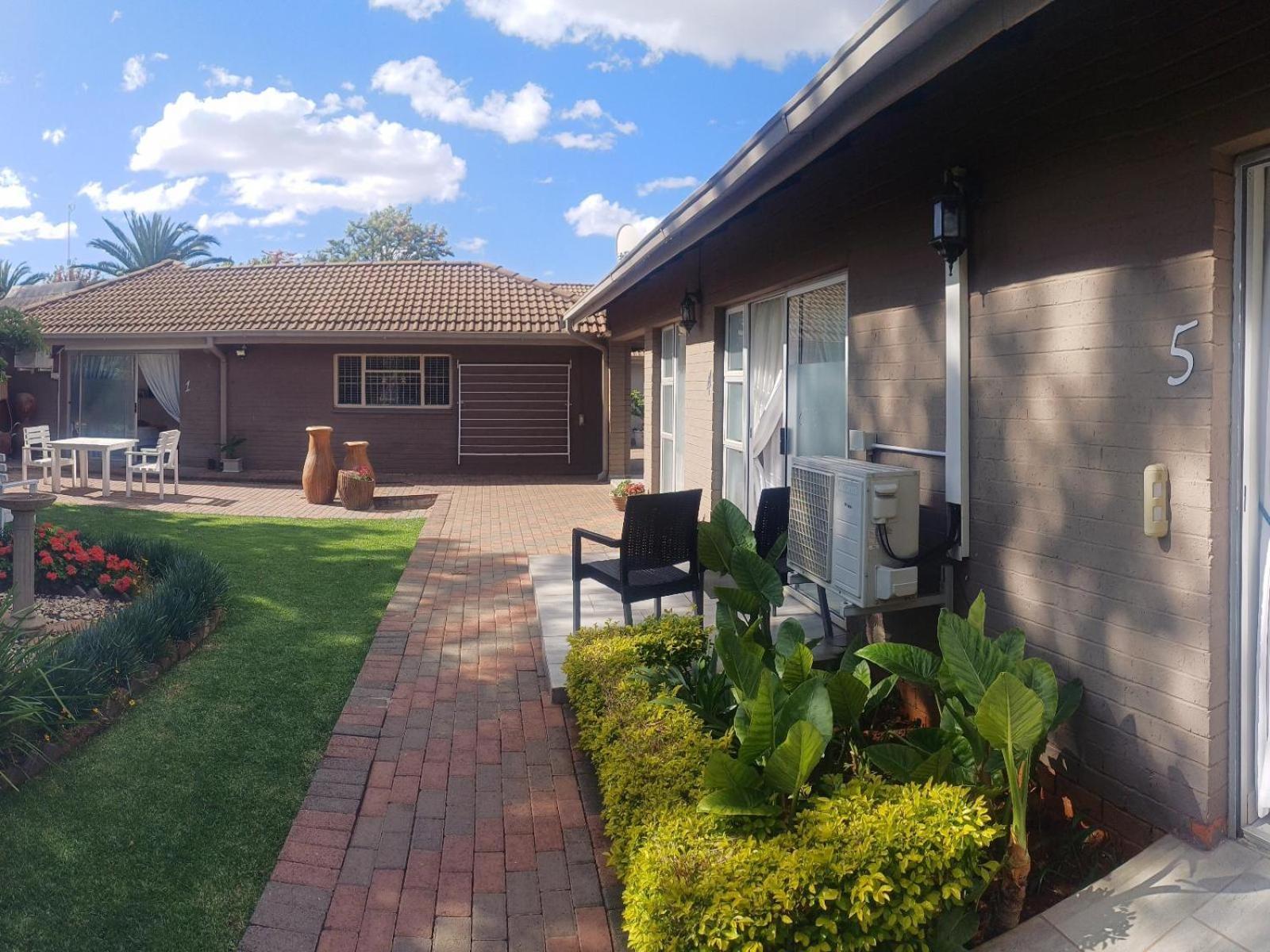 Ceelee'S Place Bloemfontein Eksteriør bilde