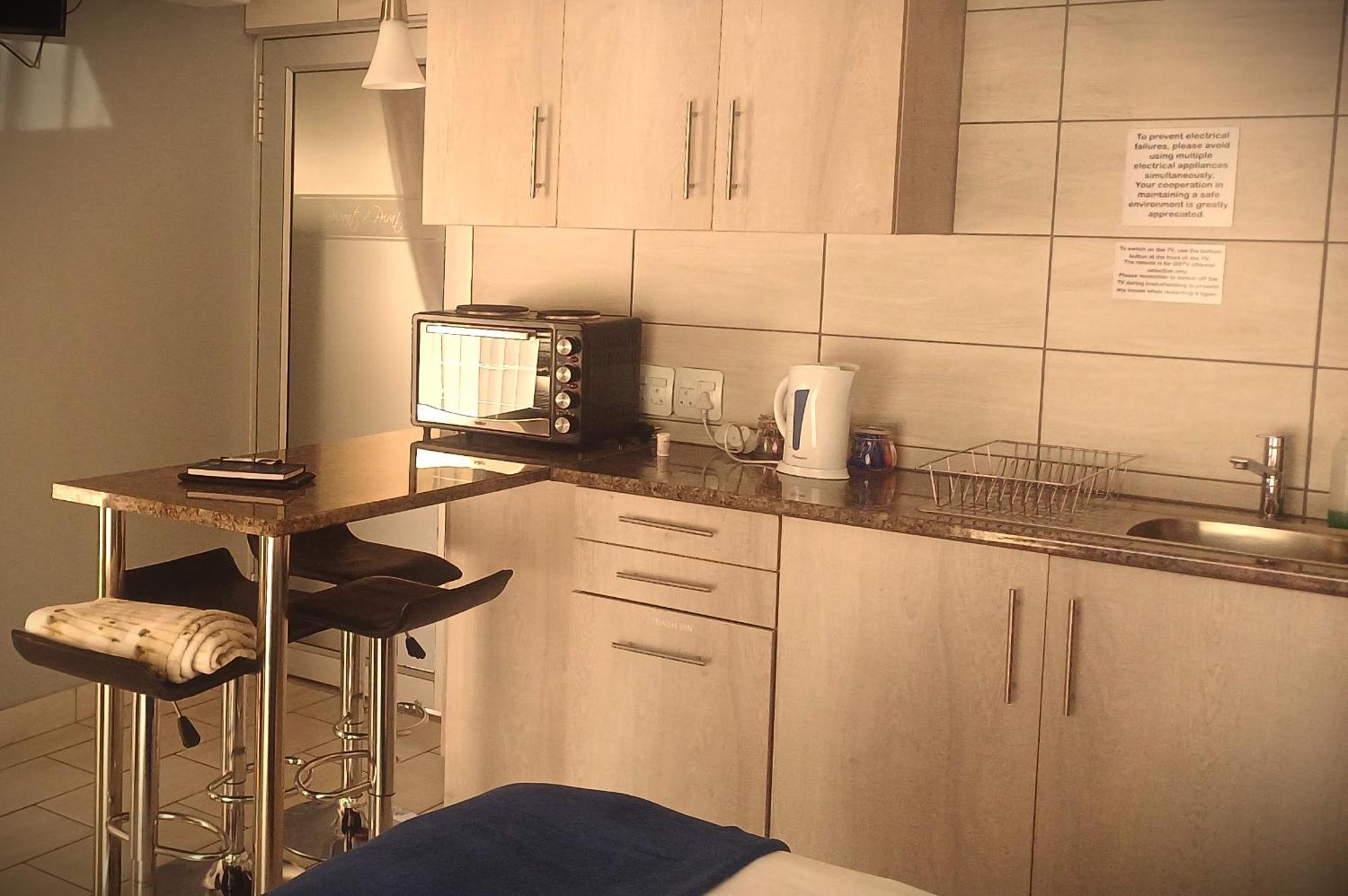 Ceelee'S Place Bloemfontein Eksteriør bilde