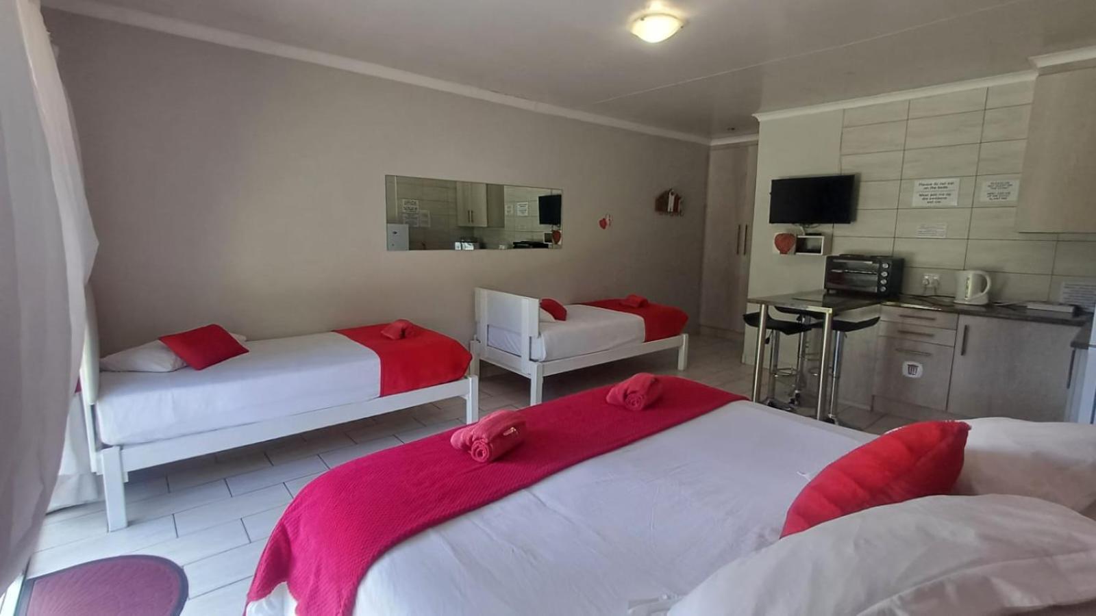 Ceelee'S Place Bloemfontein Eksteriør bilde