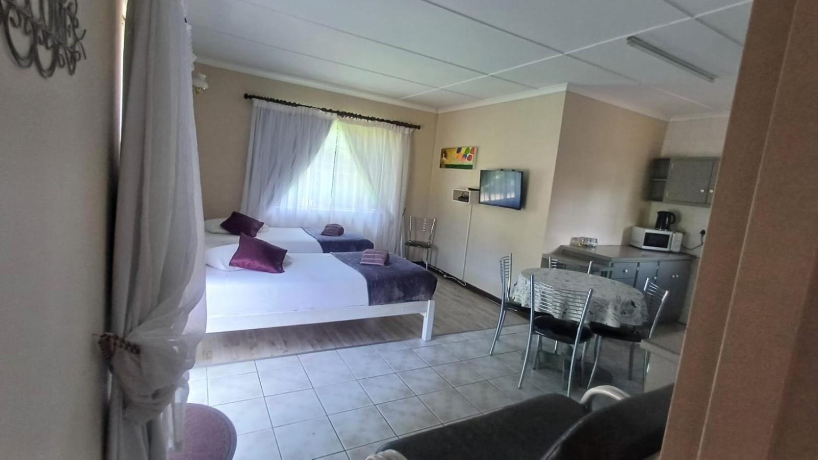 Ceelee'S Place Bloemfontein Eksteriør bilde